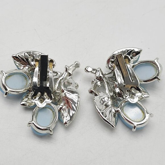 Vintage Silver Tone Blue Thermoset Leaf Necklace Clip-On Earrings Set - Picture 6 of 8